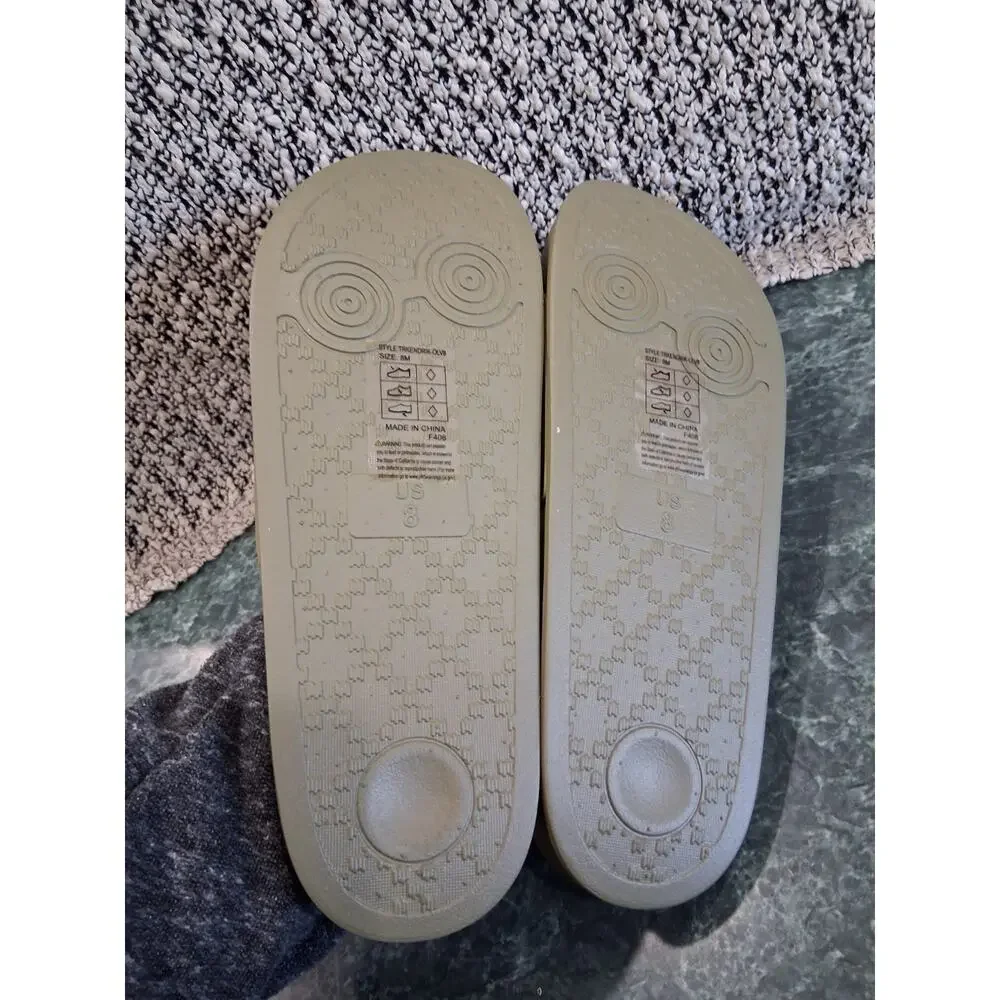 True Religion Olive Green And White Kendrick Slides Men's size 8 Slip On NEW!